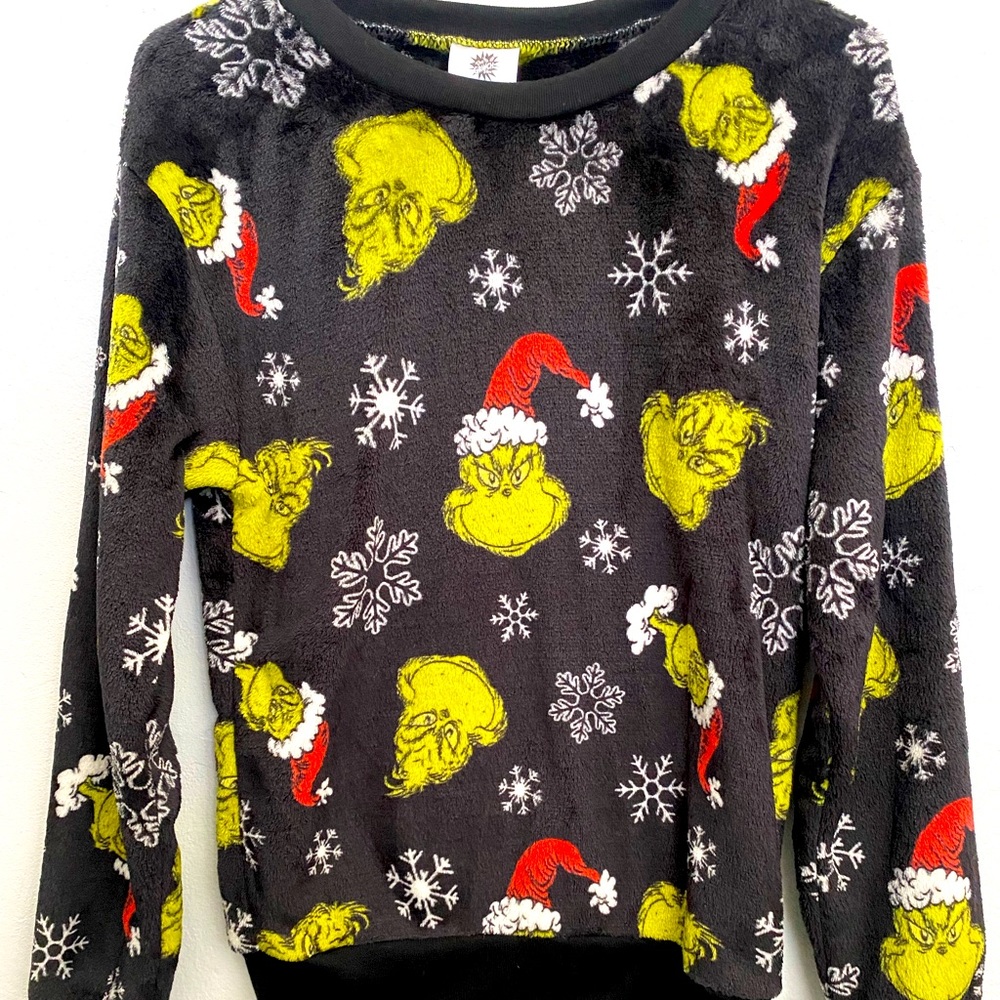 👚How the Grinch stole christmas, warm long sleeve top. Size XS